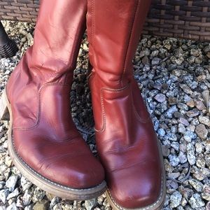 Size 10D Frye American Classic Boot